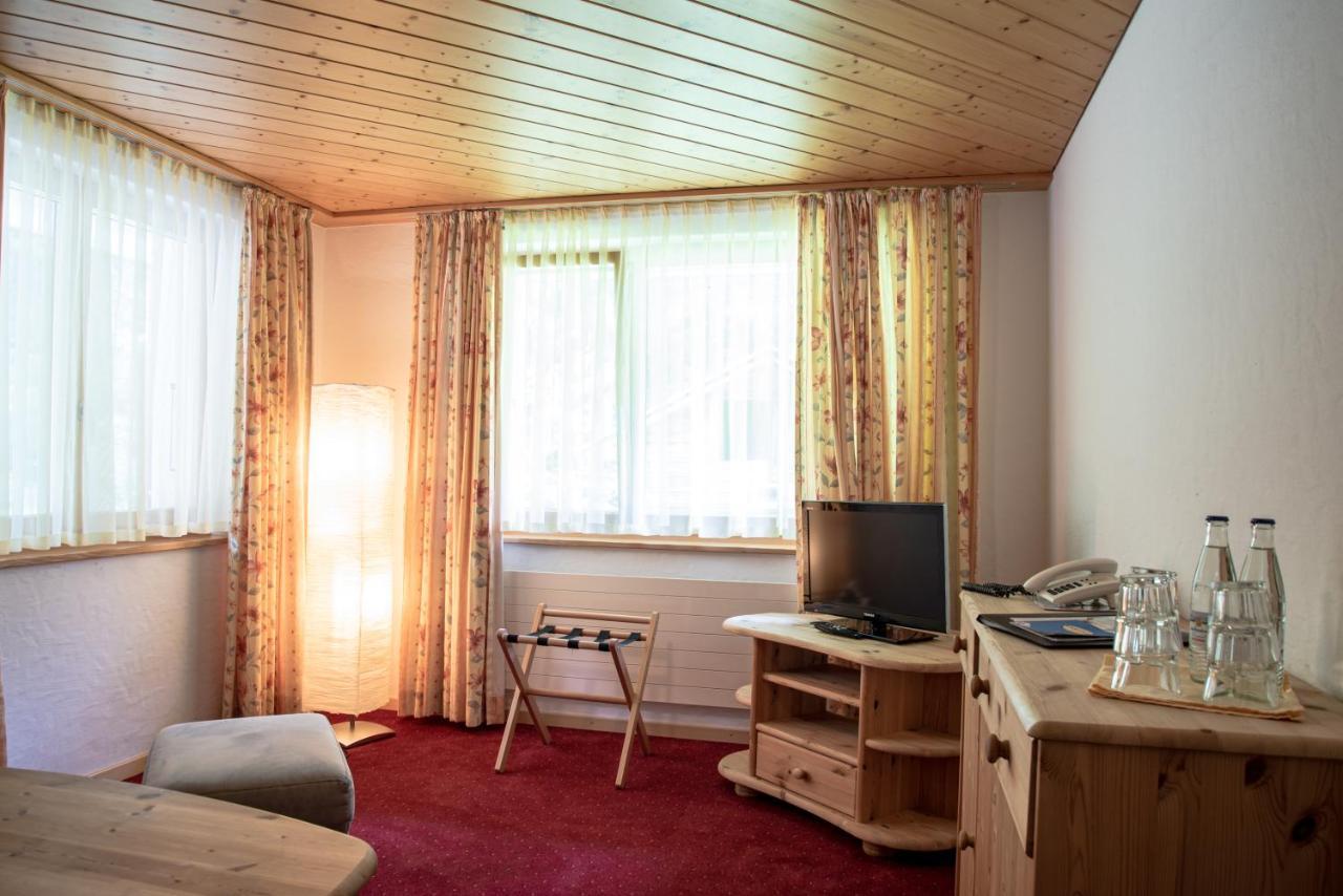 Typically Swiss Hotel Ermitage Kandersteg Luaran gambar