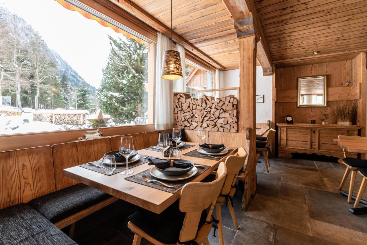 Typically Swiss Hotel Ermitage Kandersteg Luaran gambar